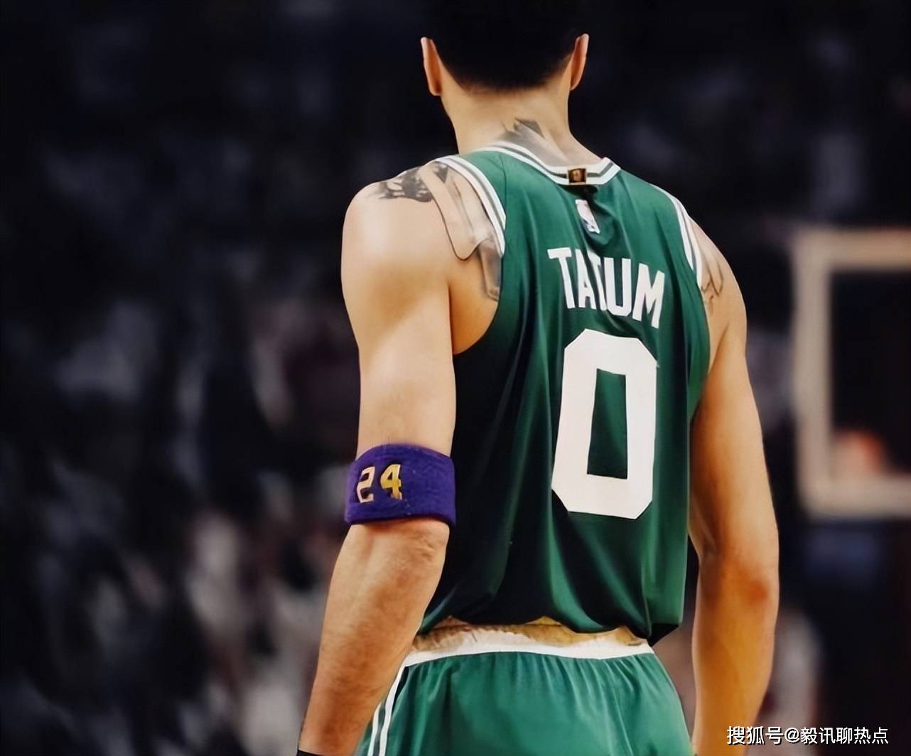 两支球队在 两支球队在