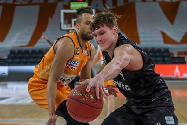 面对祖巴茨 面对祖巴茨