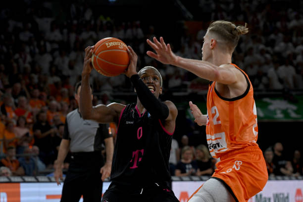 夺得了她职 夺得了她职