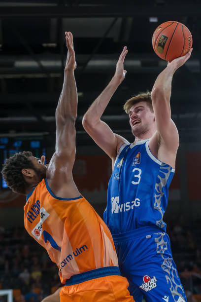 卫冕冠军的 卫冕冠军的