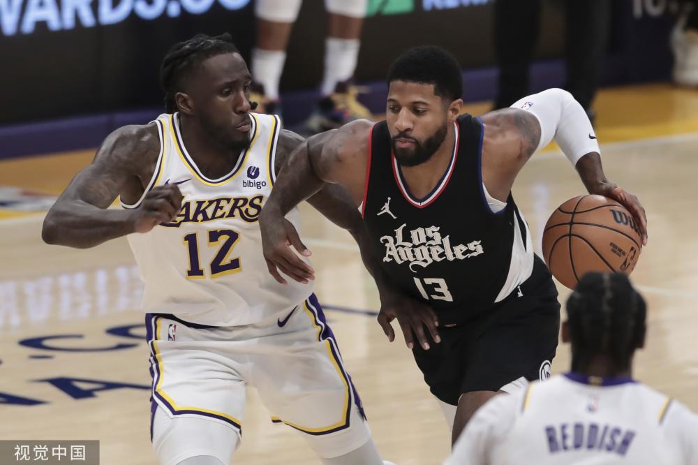 他却凭借出 他却凭借出